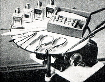 Рис. 74. Ручной инструмент для педикюра. Различные щипцы, скальпели, напильники, жидкости, а также сверла и фрезеры для работы электричеством