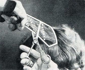 Рис. 159. Техника разрежения (филирования) волос специальными ножницами