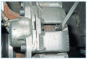 zamena-kolodok-perednih-almera-2.jpg