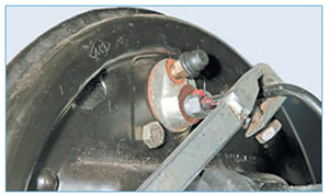 zamena-chil-zad-almera-1.jpg
