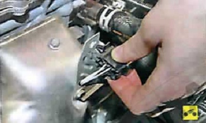 Nissan Almera Classic. СИСТЕМА ВЫПУСКА ОТРАБОТАВШИХ ГАЗОВ. СНЯТИЕ И УСТАНОВКА ТЕРМОЭКРАНОВ