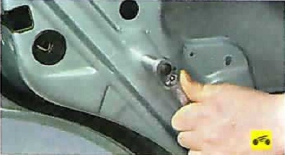 Nissan Almera Classic. ДВЕРИ. ЗАМЕНА ЗАМКА ЗАДНЕЙ ДВЕРИ